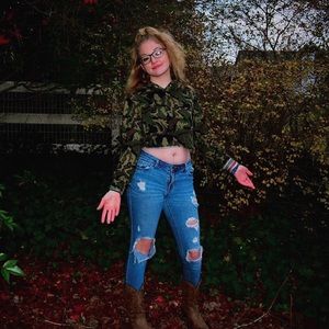 Meet your Posher, Caroline